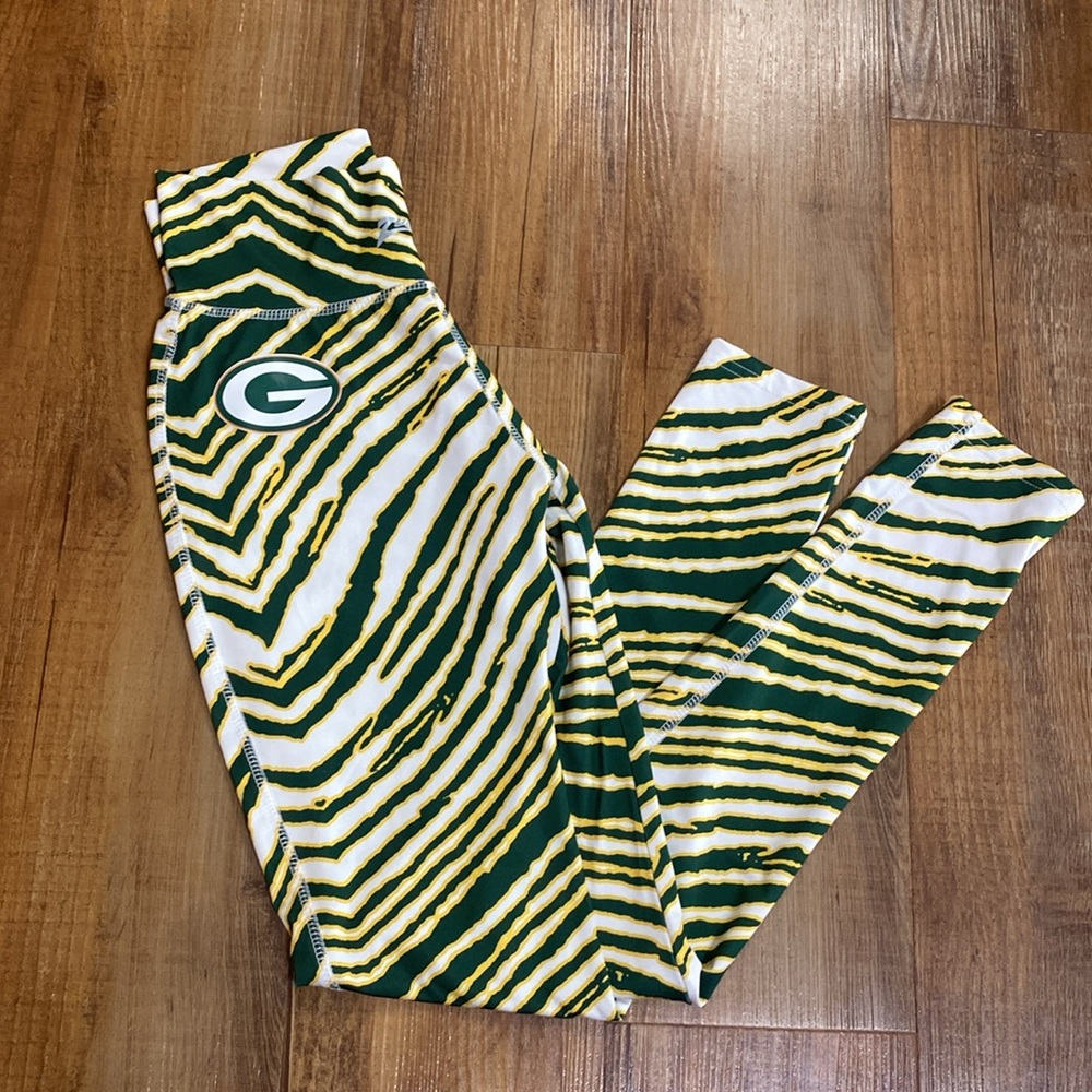 Majestic white, green, & gold Green Bay Packers leggings size S